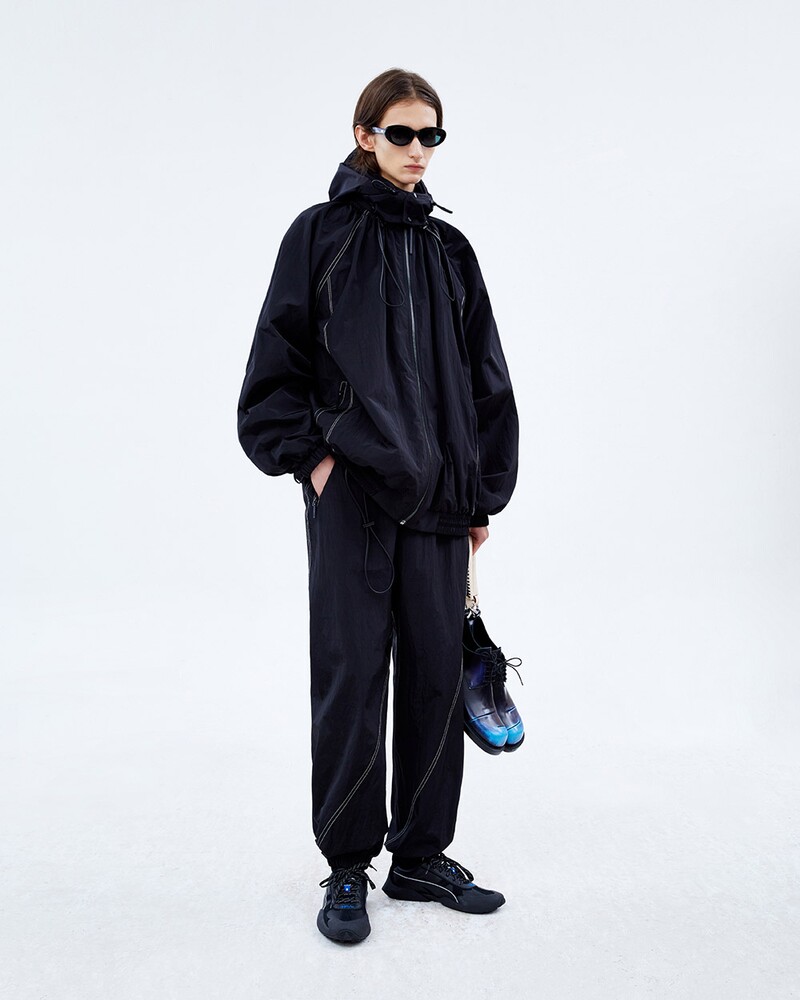 ADER ERROR아더에러]Sculpture logo track zip-up Noir